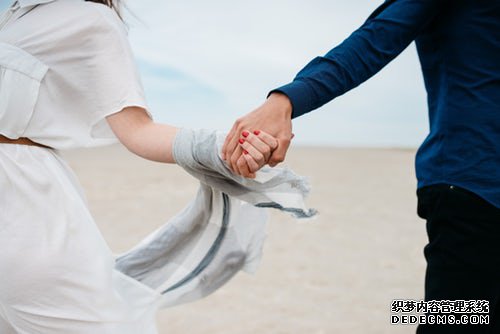 桂花米酒久久亚洲综合网无广告弹窗，秋日里的醉人诗篇，一口醇香，一世深情